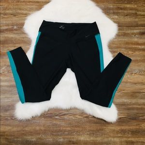 Nike Dri-Fit Tight Fit leggings training pants